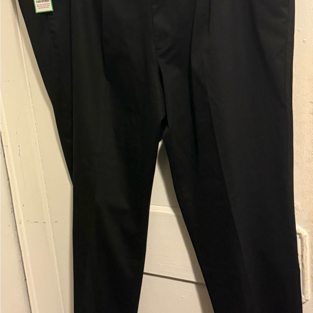 **SOLD** NAUTICA Mens Black Classic Fit Pleated Iron Free Khaki Pants size 56x32